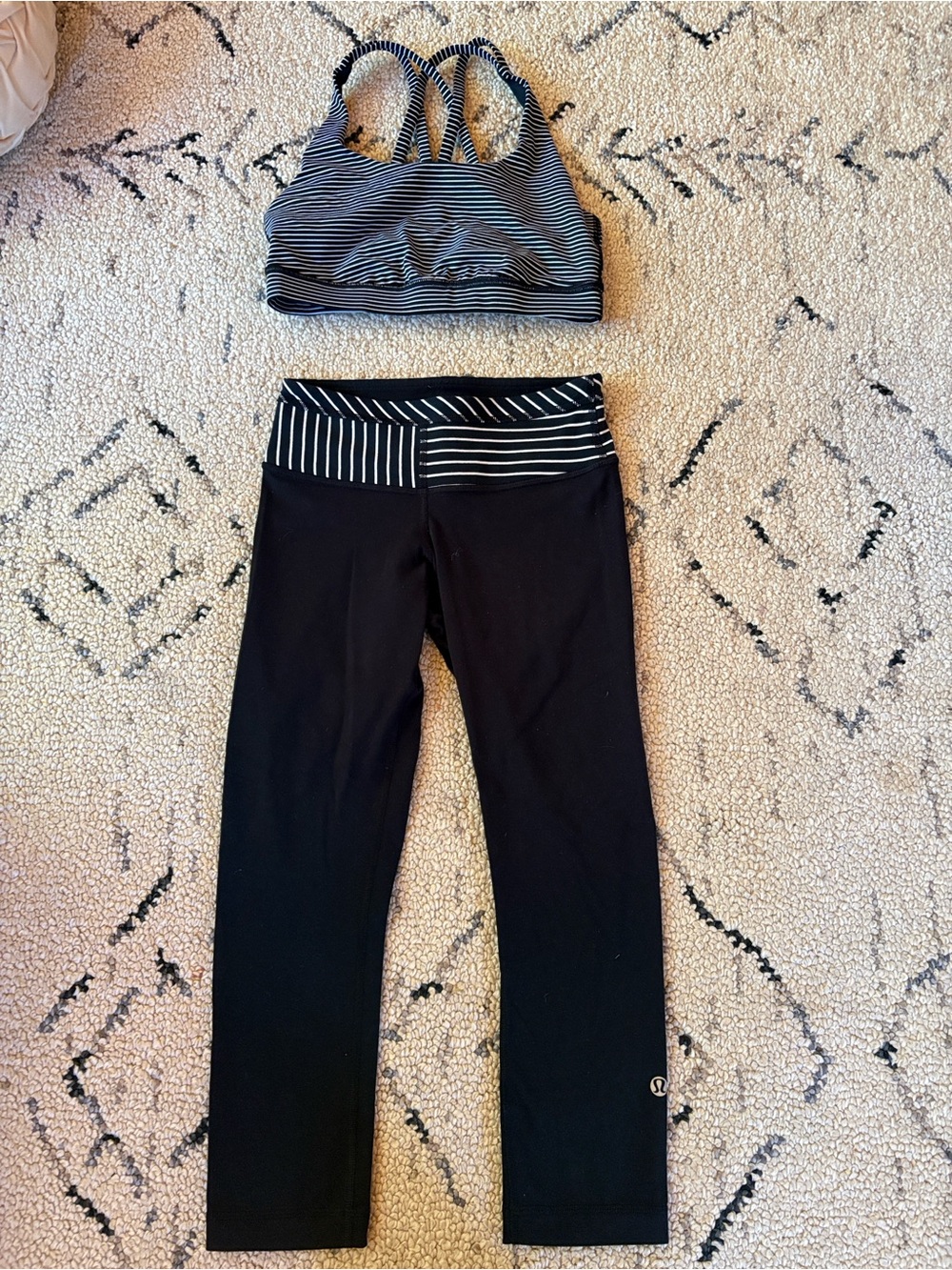 lululemon set reversible leggings 2/6